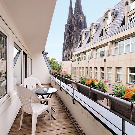 Callas Am Dom Keulen Buitenkant foto