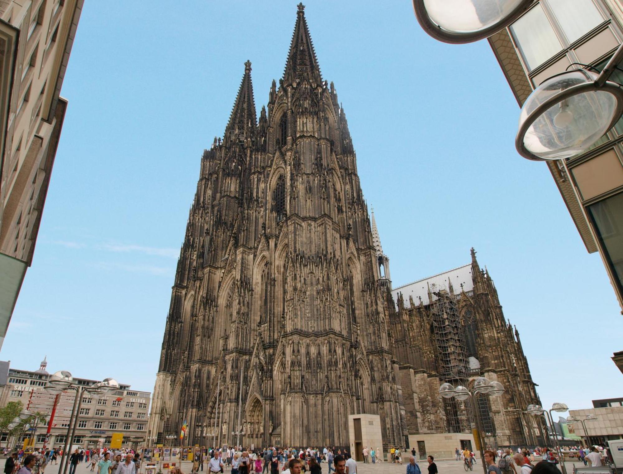 Callas Am Dom Keulen Buitenkant foto